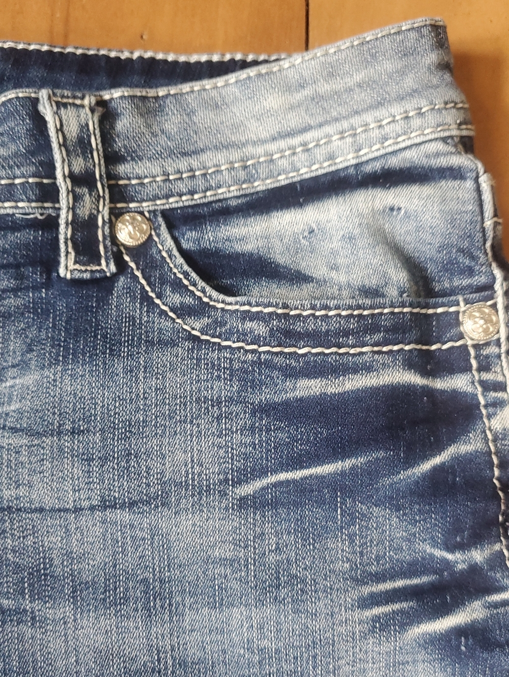 ROYALLUXE  Blue Flare Jeans - Classic Washed Denim EMBELISHED - Picture 4 of 11